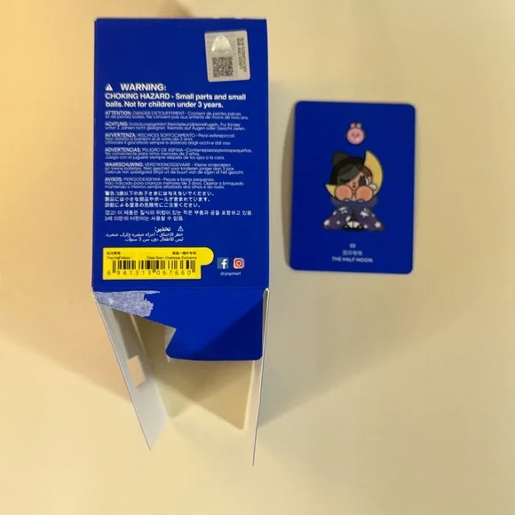 Crybaby Crying to the Moon • Half Moon • POPMART - Picture 6 of 10